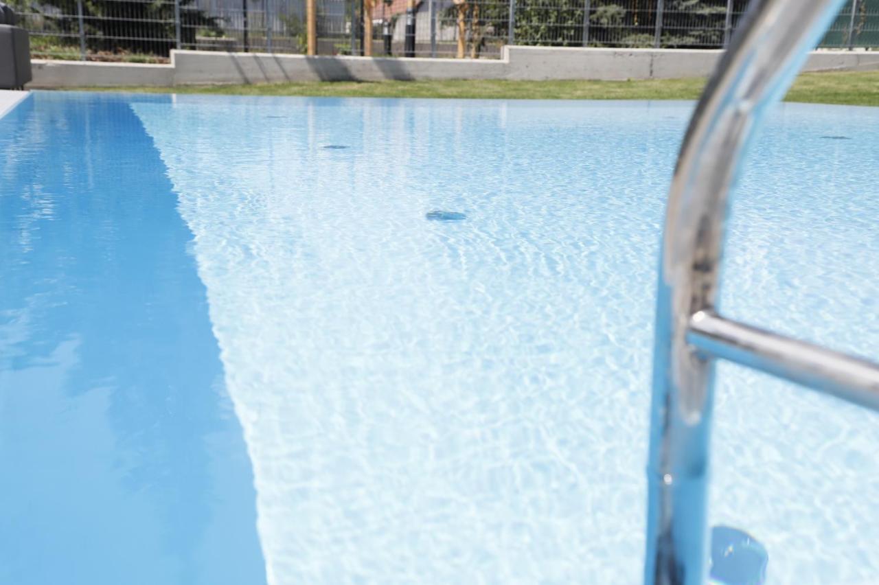Maureen Lovely 2 Bedroom Unit With Community Pool Vienna Exterior photo