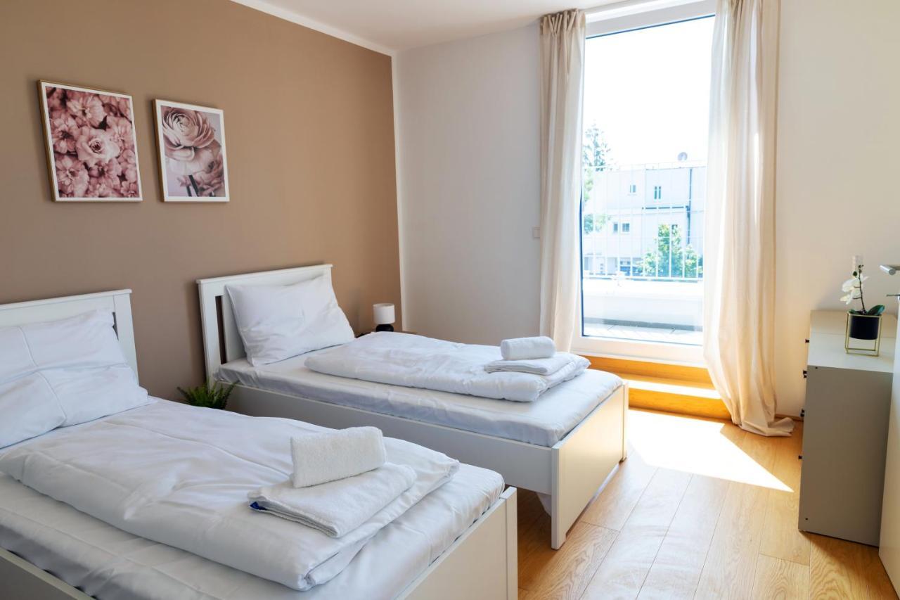 Maureen Lovely 2 Bedroom Unit With Community Pool Vienna Exterior photo